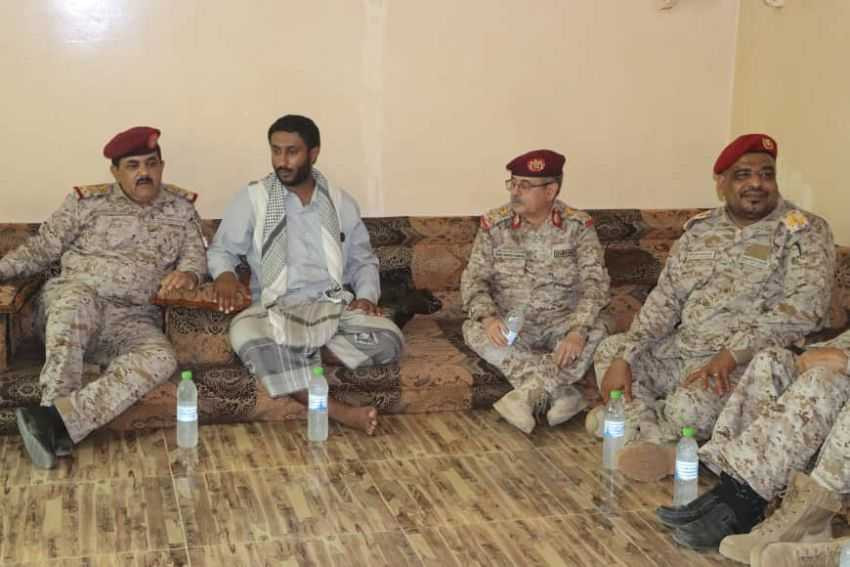 وزير الدفاع خلال الزيارة التفقدية