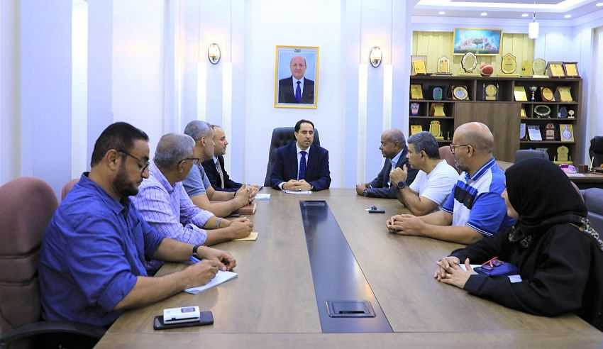 وزير الشباب والرياضة خلال اللقاء