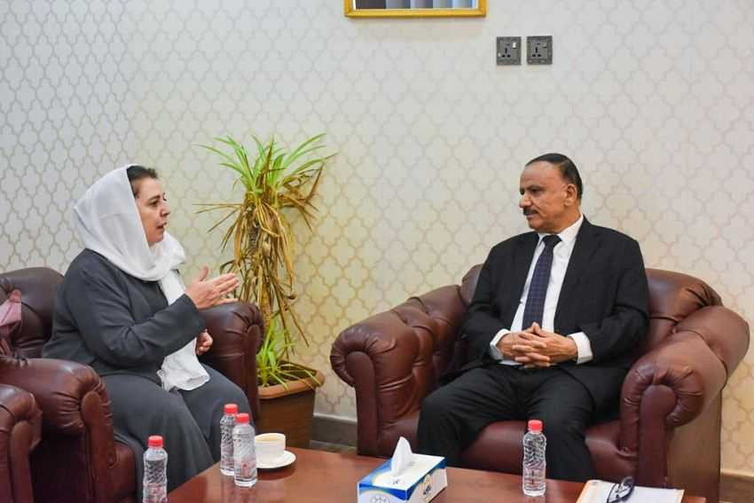 وزير النقل خلال اللقاء