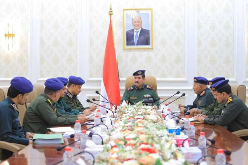 وزير الداخلية خلال الاجتماع