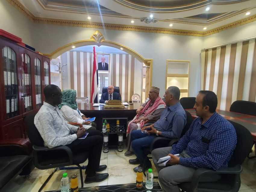 وزير الإدارة المحلية خلال اللقاء