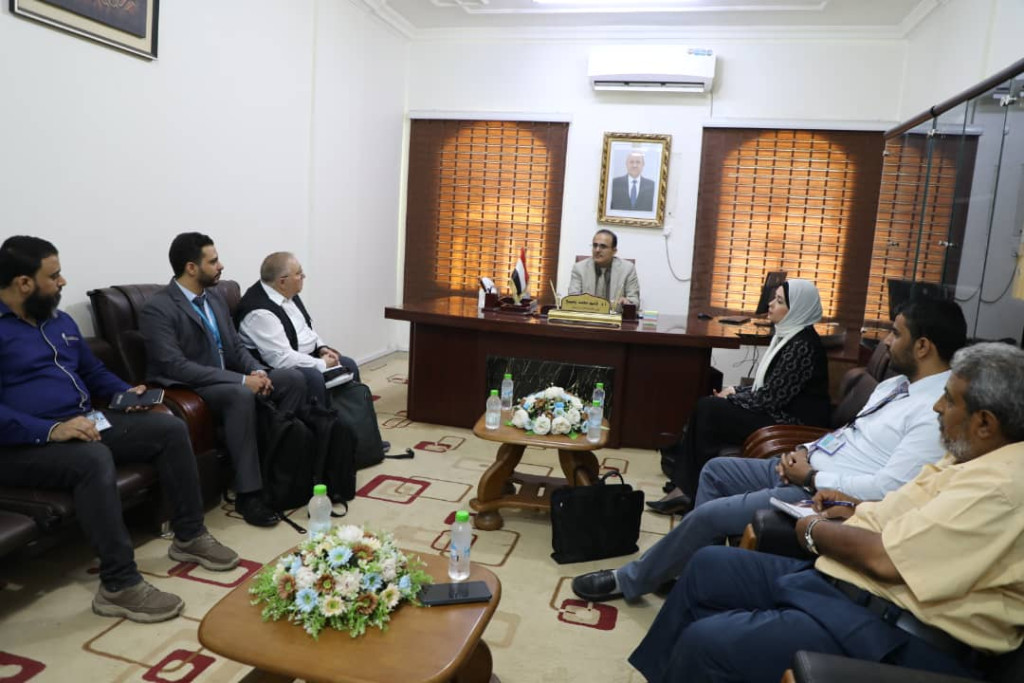 وزير الصحة يلتقي فريقاً فنياً للمكتب الإقليمي لشرق المتوسط لمنظمة الصحة