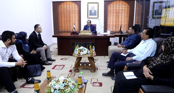 وزير الصحة يلتقي فريق من المفوضية السامية لشؤون اللاجئين