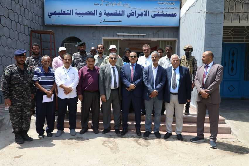 وزير الصحة خلال تفقده