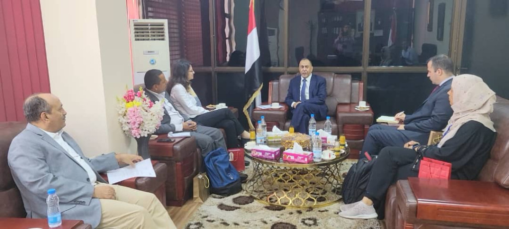 وزير الصناعة والتجارة يلتقي المدير الإقليمي لمنظمة العمل الدولية