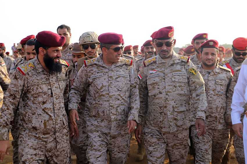 تفقد رئيس هيئة الأركان العامة للوحدات العسكرية والمقاتلين