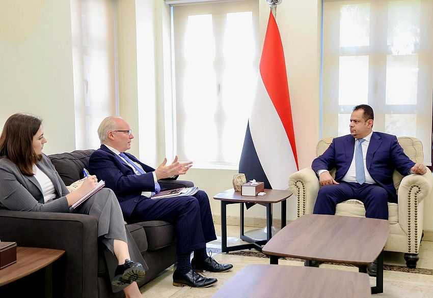 لقاء رئيس الوزراء بالمبعوث الأمريكي الخاص إلى اليمن
