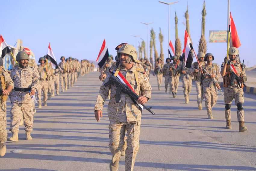 رئيس هيئة الأركان العامة يشهد مسيراً عسكرياً نظمته قيادة المنطقة العسكرية السابعة