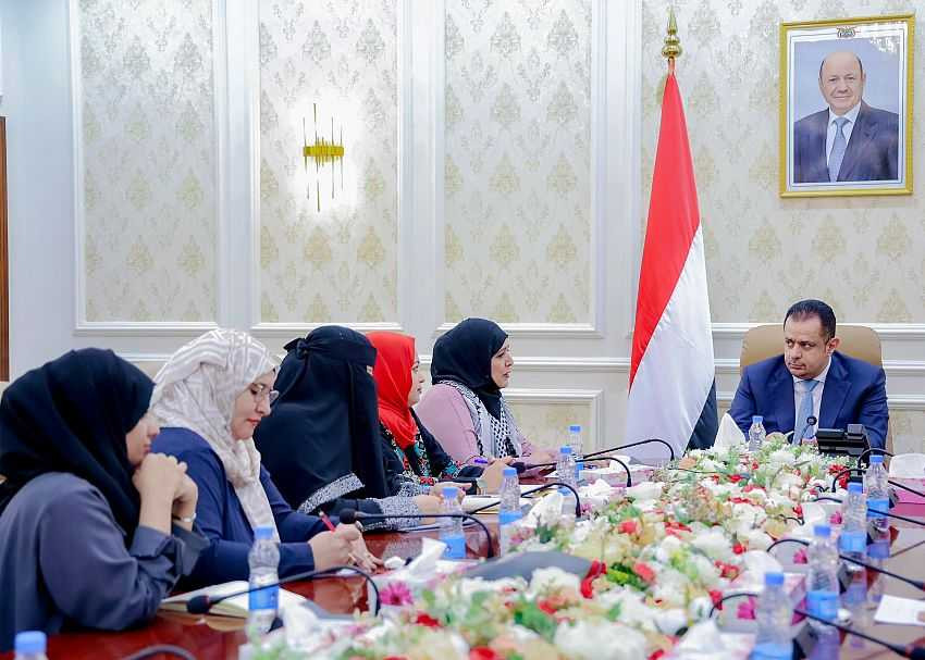 لقاء رئيس الوزراء باللجنة الوطنية للمرأة