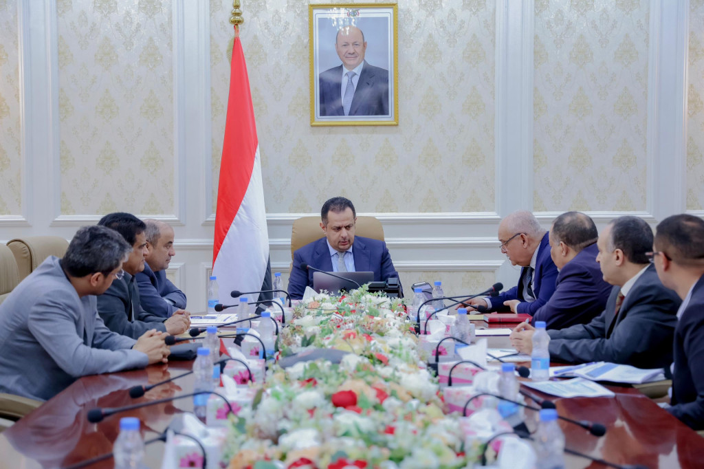 رئيس الوزراء يرأس اجتماعاً للوزارات الاقتصادية والخدمية لتقييم مستوى تنفيذ الإصلاحات العامة
