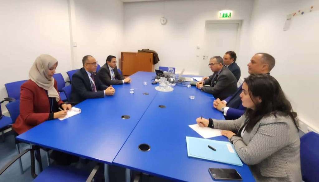 وزير الصناعة يبحث مع نظيره المغربي تعزيز التعاون المشترك وزيادة حجم التبادل التجاري