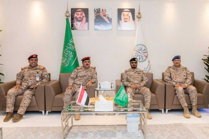 لقاء وزير الدفاع بقائد القوات المشتركة