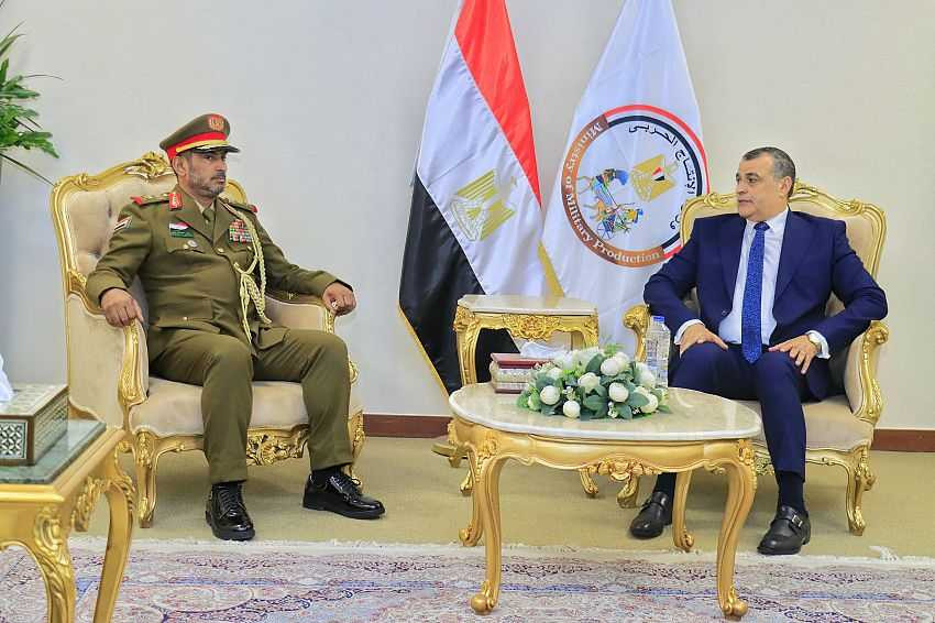 لقاء رئيس هيئة الأركان مع وزير الدولة للانتاج الحربي المصري