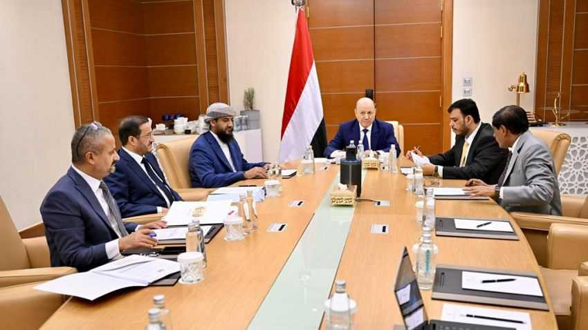 اجتماع مجلس القيادة الرئاسي لمناقشة التطورات المحلية والتداعيات الخطيرة للحرب الاسرائيلية على السلم والأمن الدوليين