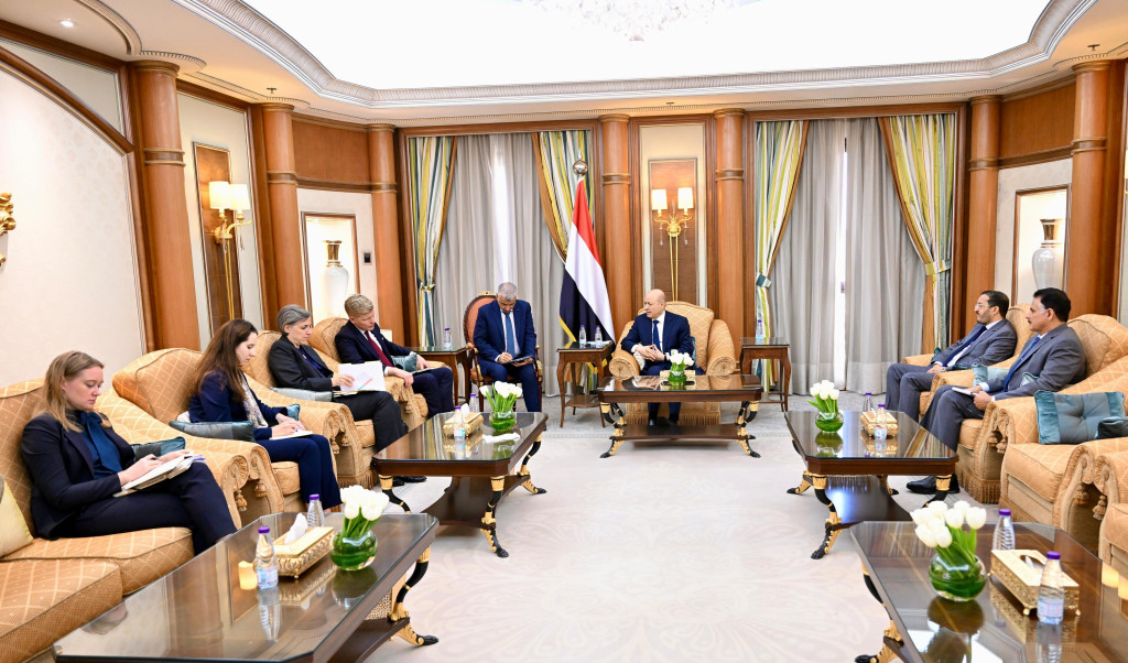 رئيس مجلس القيادة يستقبل المبعوث الخاص للأمم المتحدة