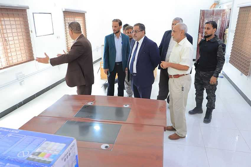 تفقد وزير العدل لسير العمل بمحكمة استئناف عدن والشعبة التجارية الاستئنافية