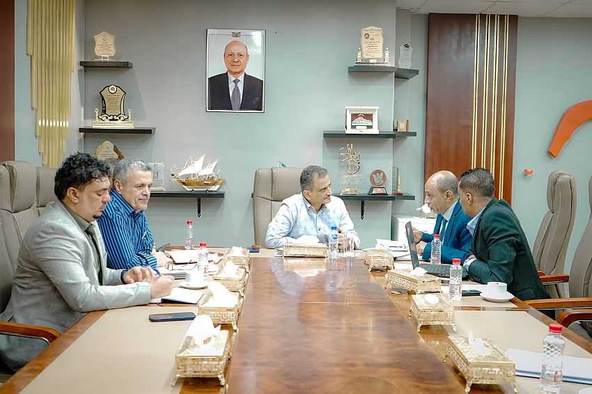 لقاء وزير الدولة محافظ عدن أحمد لملس برئيس مجلس إدارة هيئة مستشفى الجمهورية