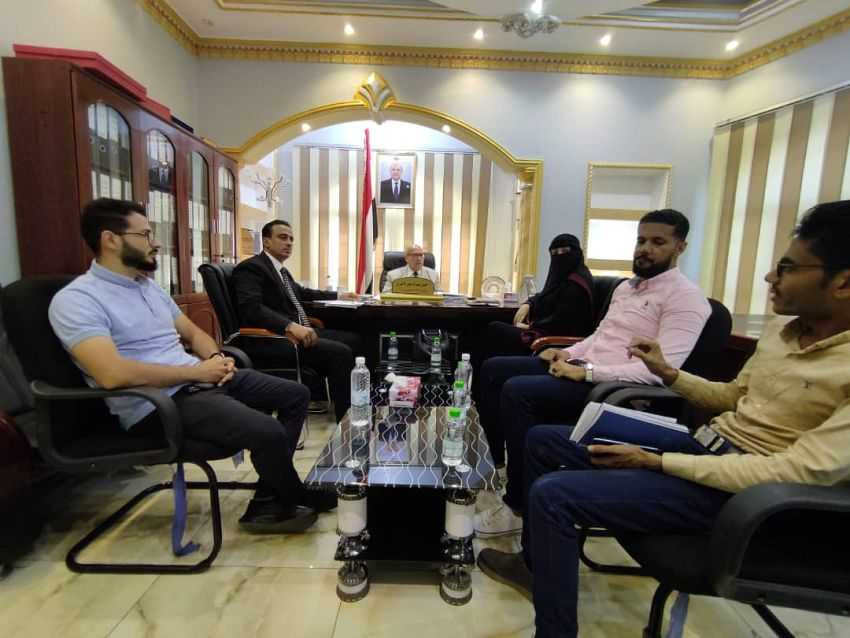 لقاء وزير الإدارة المحلية  مع منظمة أجيال بلا قات