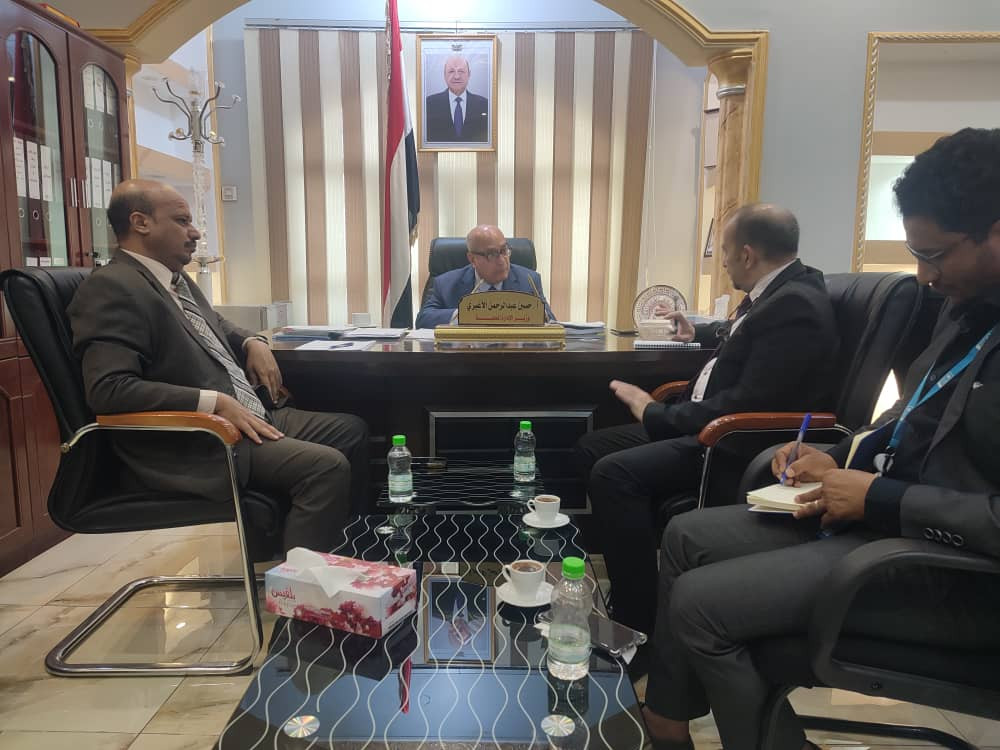 الأغبري يناقش مع مسؤول أممي مشاريع سبل العيش والأمن الغذائي