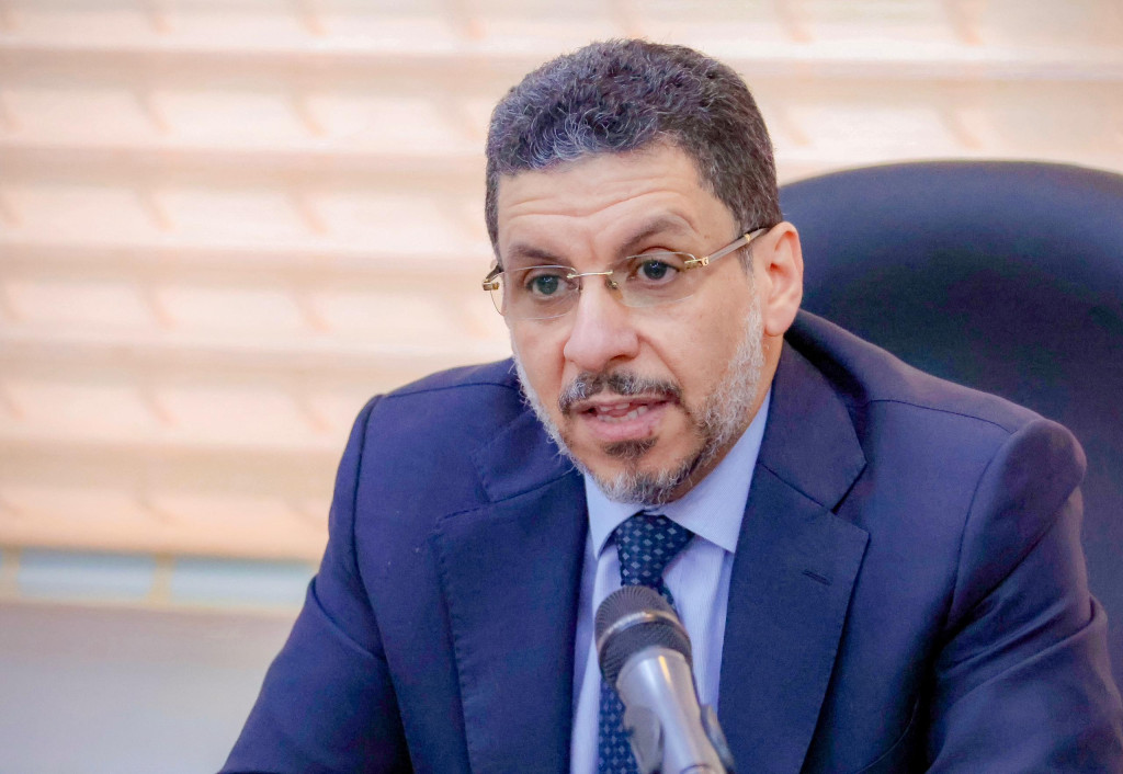 رئيس الوزراء يطلع على أوضاع محافظة شبوة وجوانب الدعم المطلوبة لتجاوز التحديات القائمة