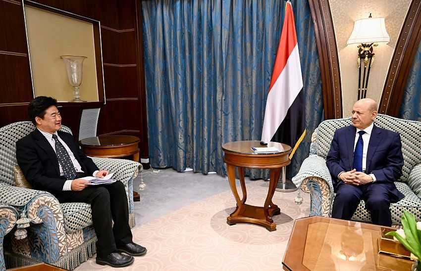 لقاء رئيس مجلس القيادة القائم بأعمال سفارة جمهورية الصين الشعبية