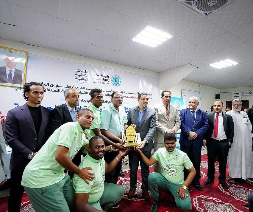 تكريم رئيس الوزراء للفائزين في بطولة المسابقة الثقافية الوطنية لأندية الجمهورية