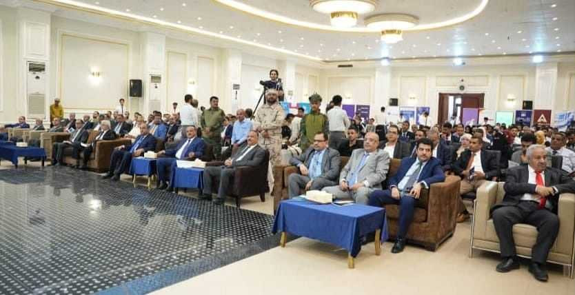 رئيس الوزراء د. أحمد عوض بن مبارك