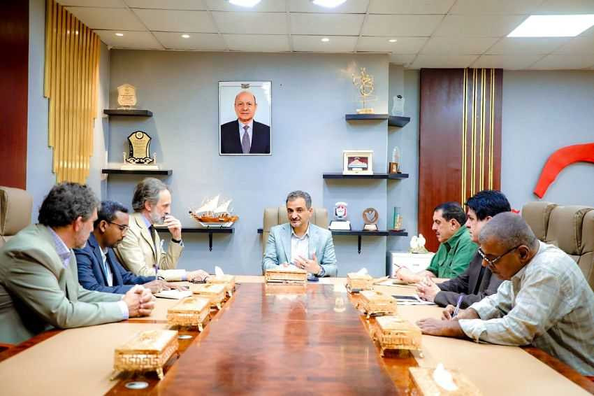 لقاء وزير الدولة محافظ عدن مع المنسق الأممي