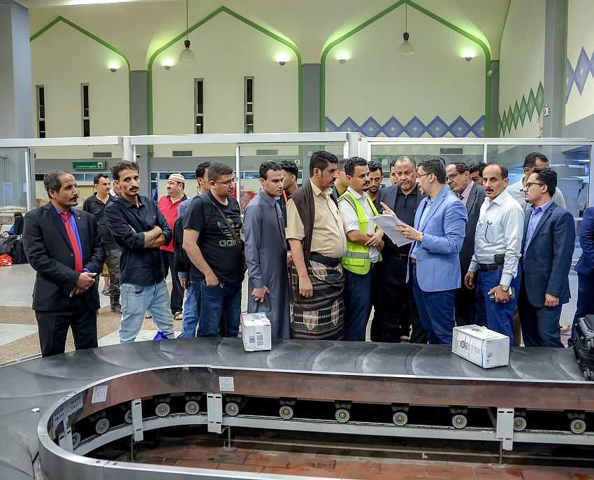 جولةً تفقدية لرئيس الوزراء في مطار عدن الدولي ومرافقه الخدمية