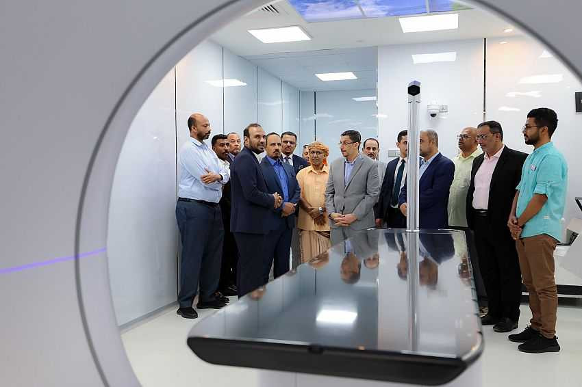 زيارة رئيس الوزراء لمركز المكلا للعلاج الإشعاعي