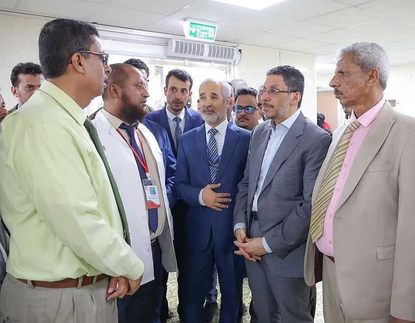 زيارة رئيس الوزراء إلى مستشفى ابن خلدون العام