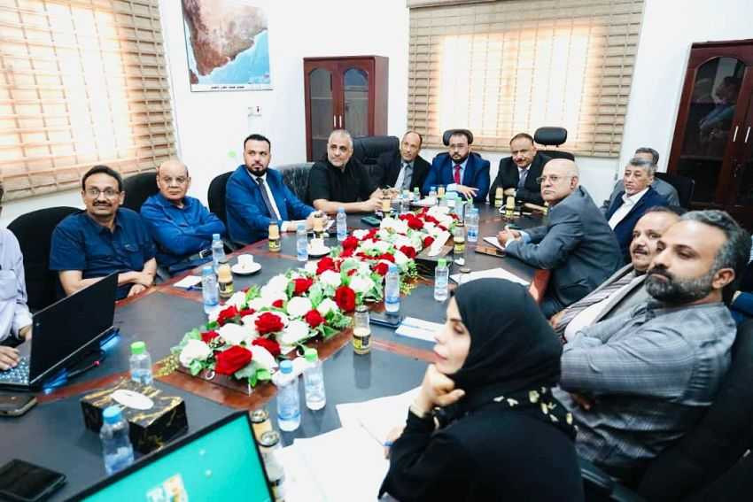 اجتماع وزيري الأشغال والنقل لمناقشة تفعيل قانون الأوزان ومحطات الوزن المحورية