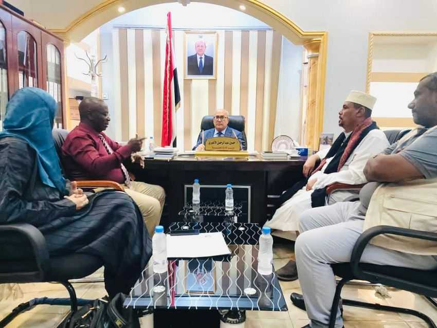 لقاء وزير الإدارة المحلية مع المدير القطري لمنظمة العون الإنسانية