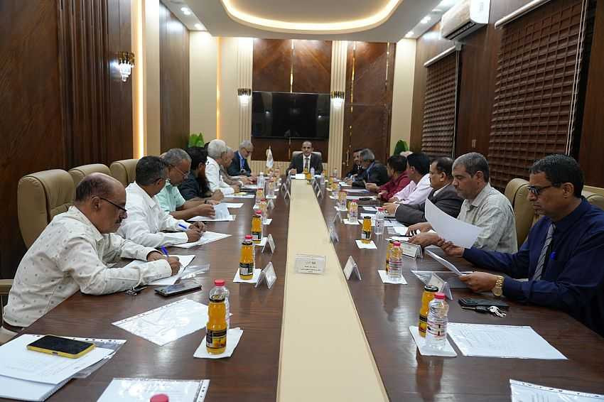 اجتماع موسع لقيادة وزارة الصحة