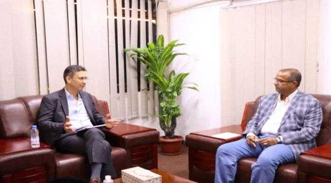 لقاء وزير الشؤون الاجتماعية مع المستشار الإقليمي لحماية الطفل في منظمة اليونيسيف