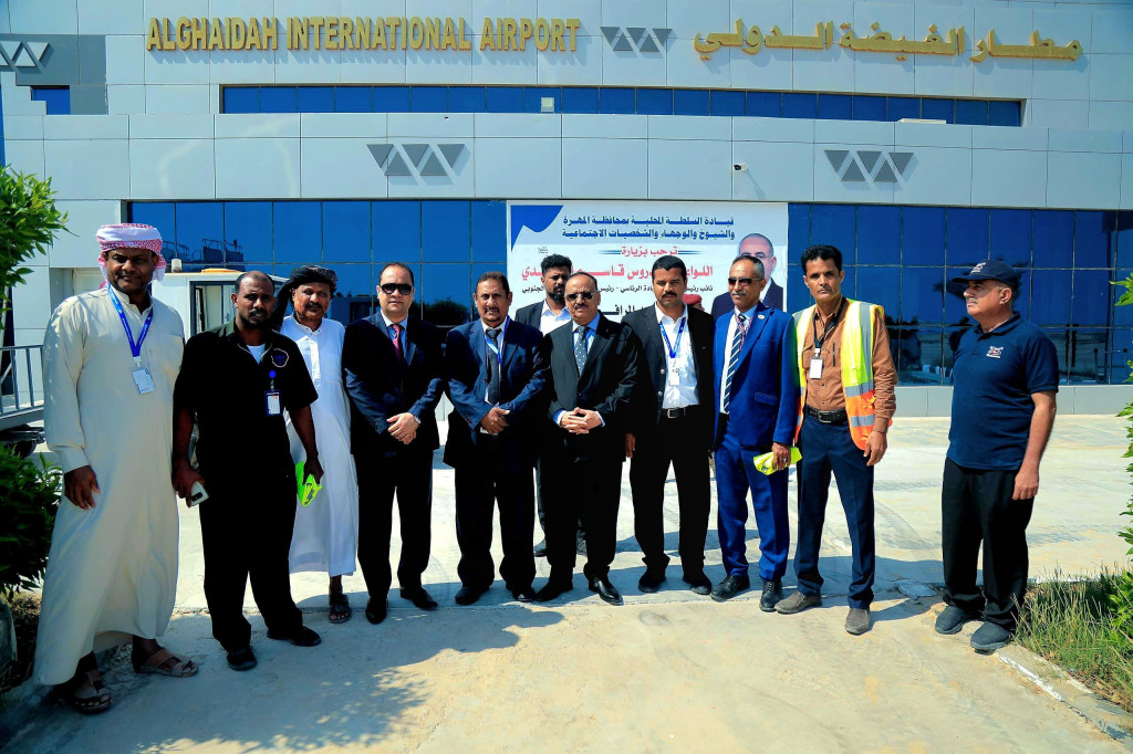 وزير النقل يتفقد سير العمل في مطار الغيضة الدولي بمحافظة المهرة