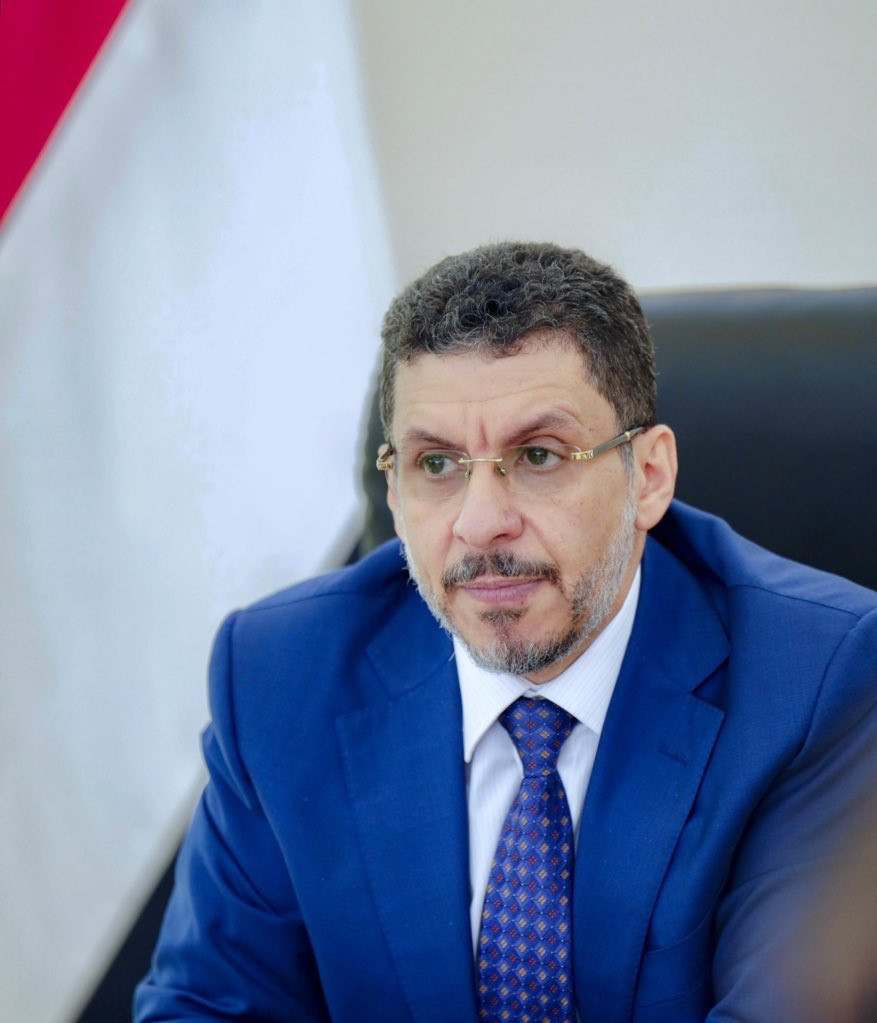 رئيس الوزراء يحيي شجاعة المواطنين في المناطق الخاضعة لمليشيات الحوثي ورفضهم لمشروعها الكهنوتي