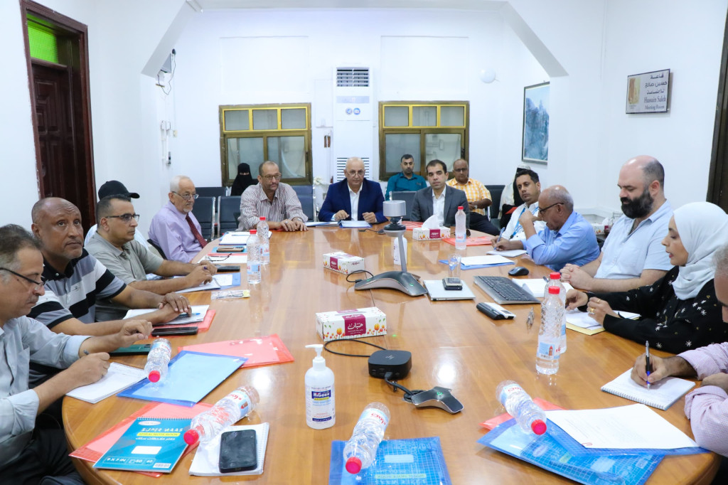 وزير المياه يفتتح ورشة تشاورية حول نتائج دراسة تشخيصية لوضع المياه في عدن