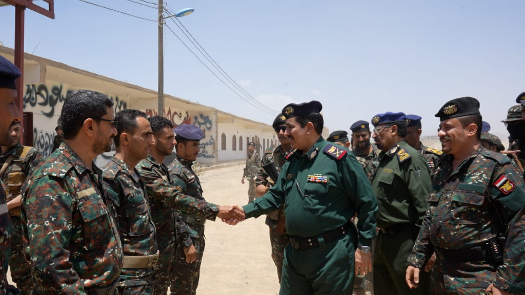 وزير الداخلية يتفقد جاهزية قوات الأمن الخاصة في مأرب ويطلع على سير العمل في مصلحة التأهيل والإصلاح بالمحافظة