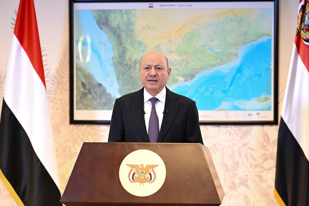 رئيس مجلس القيادة يدعو في خطاب للشعب إلى استلهام قيم الوحدة في مواجهة التهديد الإرهابي الحوثي المحدق بالجميع