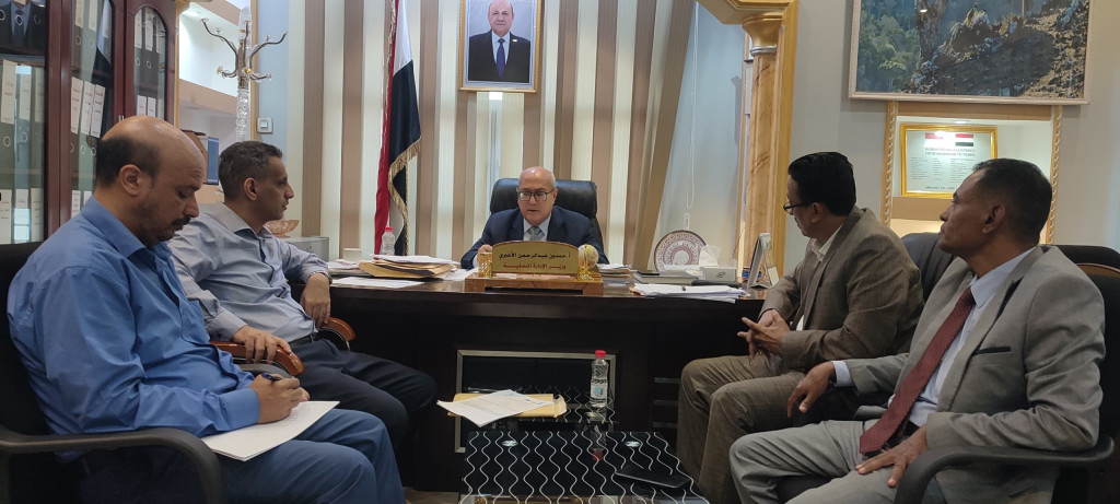 وزير الإدارة المحلية يناقش برنامج تبادل الخبرات بين اليمن وجمهورية مصر