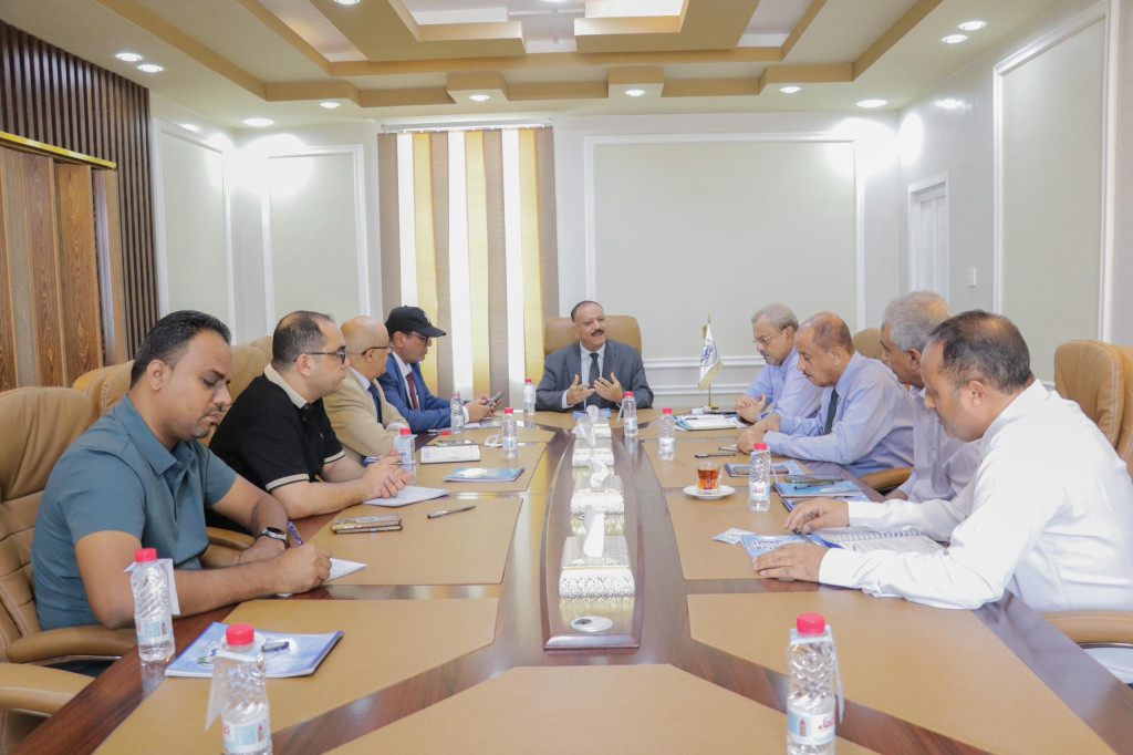 وزير النقل يناقش ترتيبات تسريع تشغيل رحلات شركات الطيران الخاصة الاستثمارية