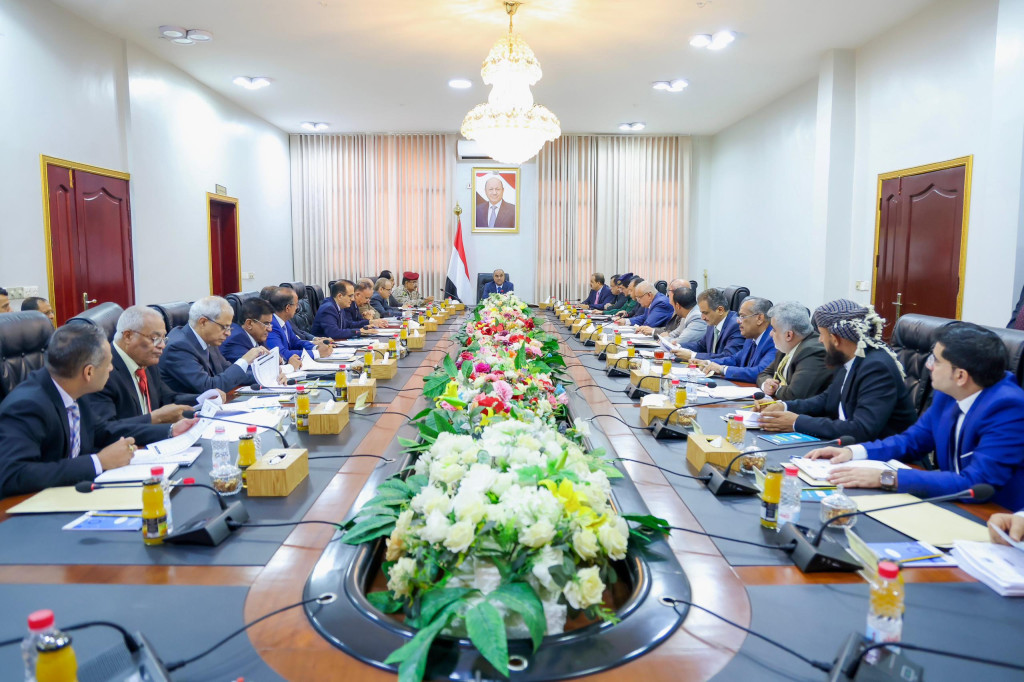 مجلس الوزراء يقف أمام الأوضاع الاقتصادية والخدمية ويتخذ عدداً من القرارات
