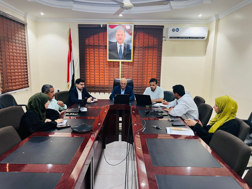 وزير المياه والبيئة يبحث مع البنك الدولي تعزيز أنظمة المعلومات المناخية والمائية