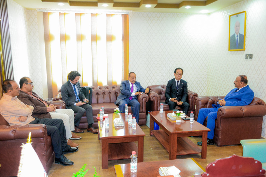 وزير النقل يبحث مع السفير الياباني مجالات التعاون المتعلقة بدعم القطاع البحري