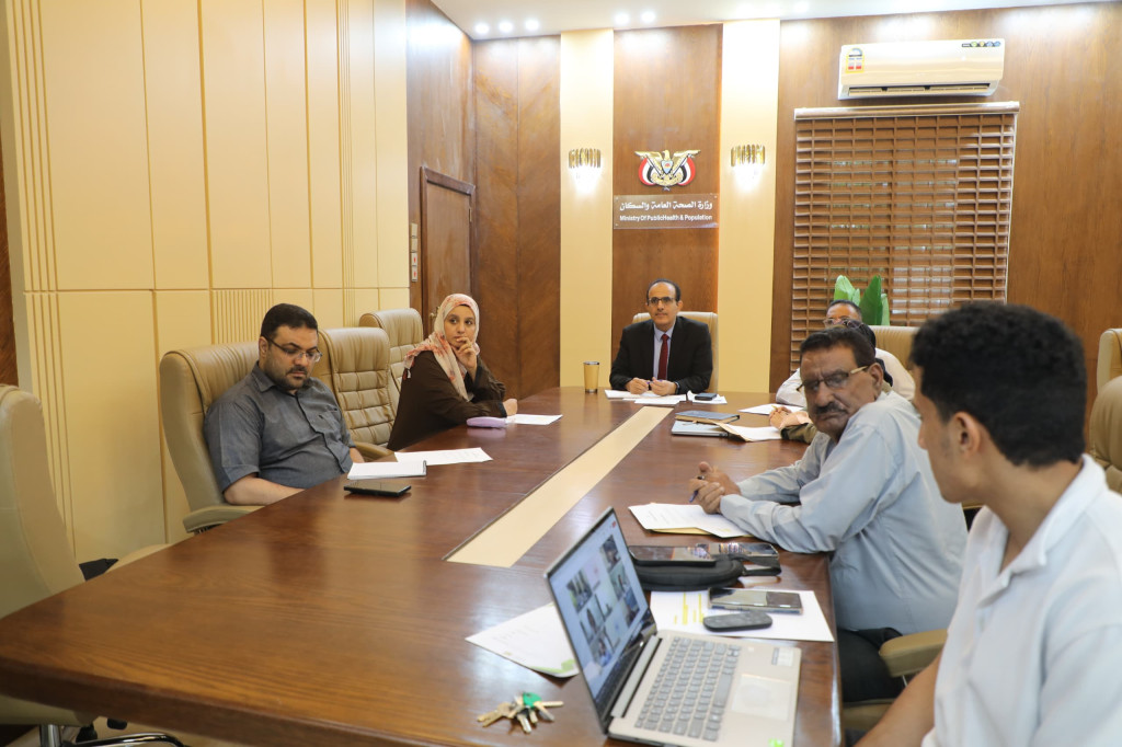 وزير الصحة يبحث مع الخارجية البريطانية التحضير والتهيئة لمؤتمر الصحة وشركاء اليمن من المانحين