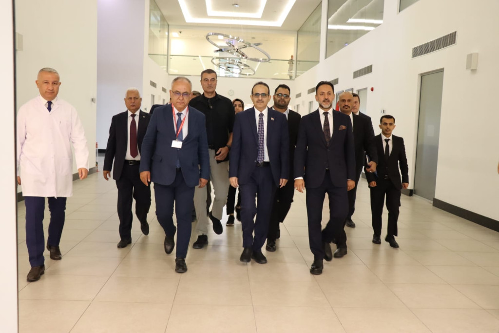 وزير الصحة يؤكد حرص الحكومة على تعزيز الشراكة مع تركيا في مجال تطوير التكنولوجيا الطبية