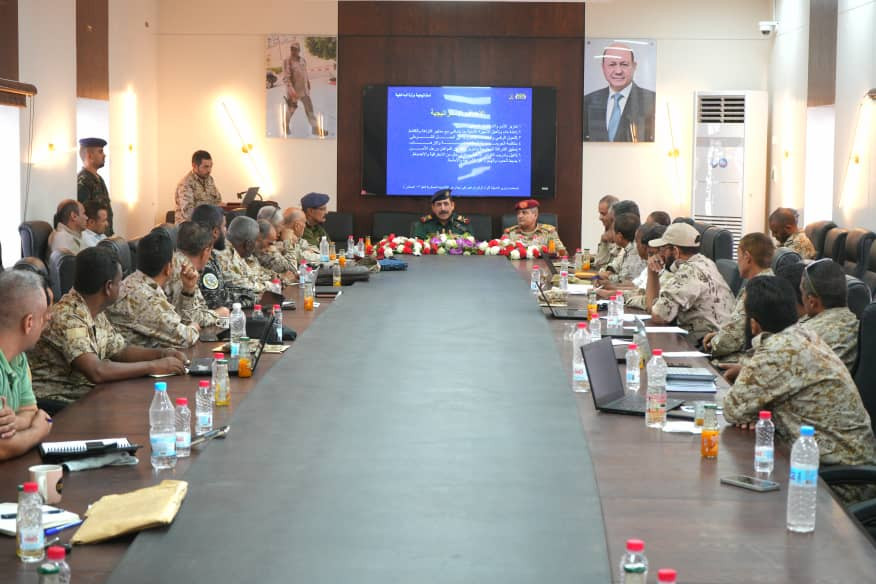 وزير الداخلية يؤكد أهمية التكامل بين المؤسسات الأمنية والعسكرية لحماية الوطن وتحقيق الأمن والاستقرار