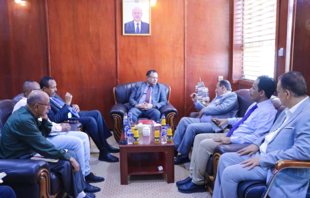 الوزير السقطري يبحث مع السفير الصومالي إمكانيات استئناف التعاون في المجالين الزراعي والسمكي