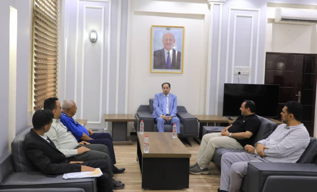 وزير الشباب والرياضة يناقش برامج تأهيل وتدريب شباب الضالع وأوضاع نادي عرفان أبين